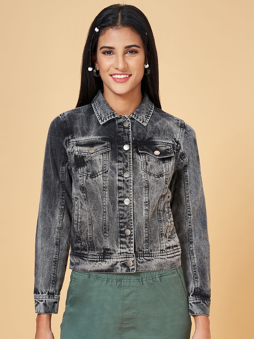 

Honey by Pantaloons Women Charcoal Washed Denim Jacket