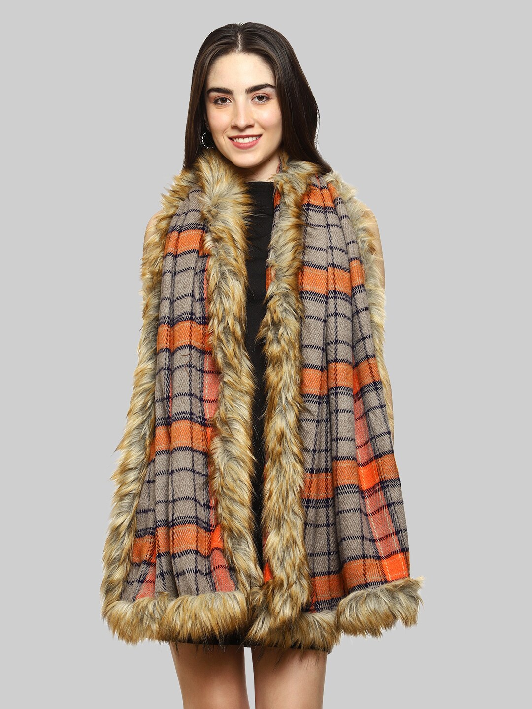 

WEAVERS VILLA Women Multi Checked Fur Border Shawl, Grey