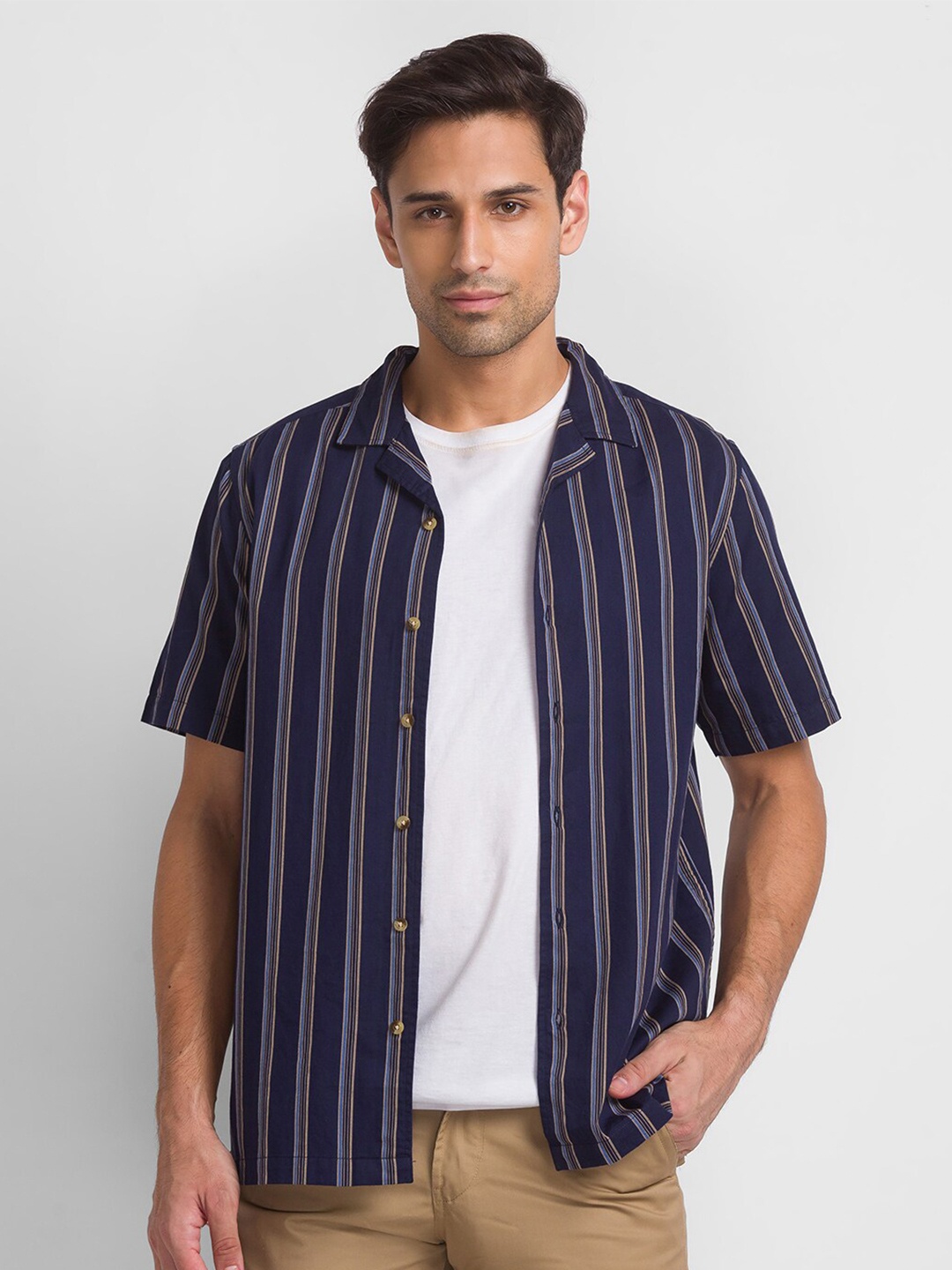 

Globus Men Navy Blue Striped Casual Shirt