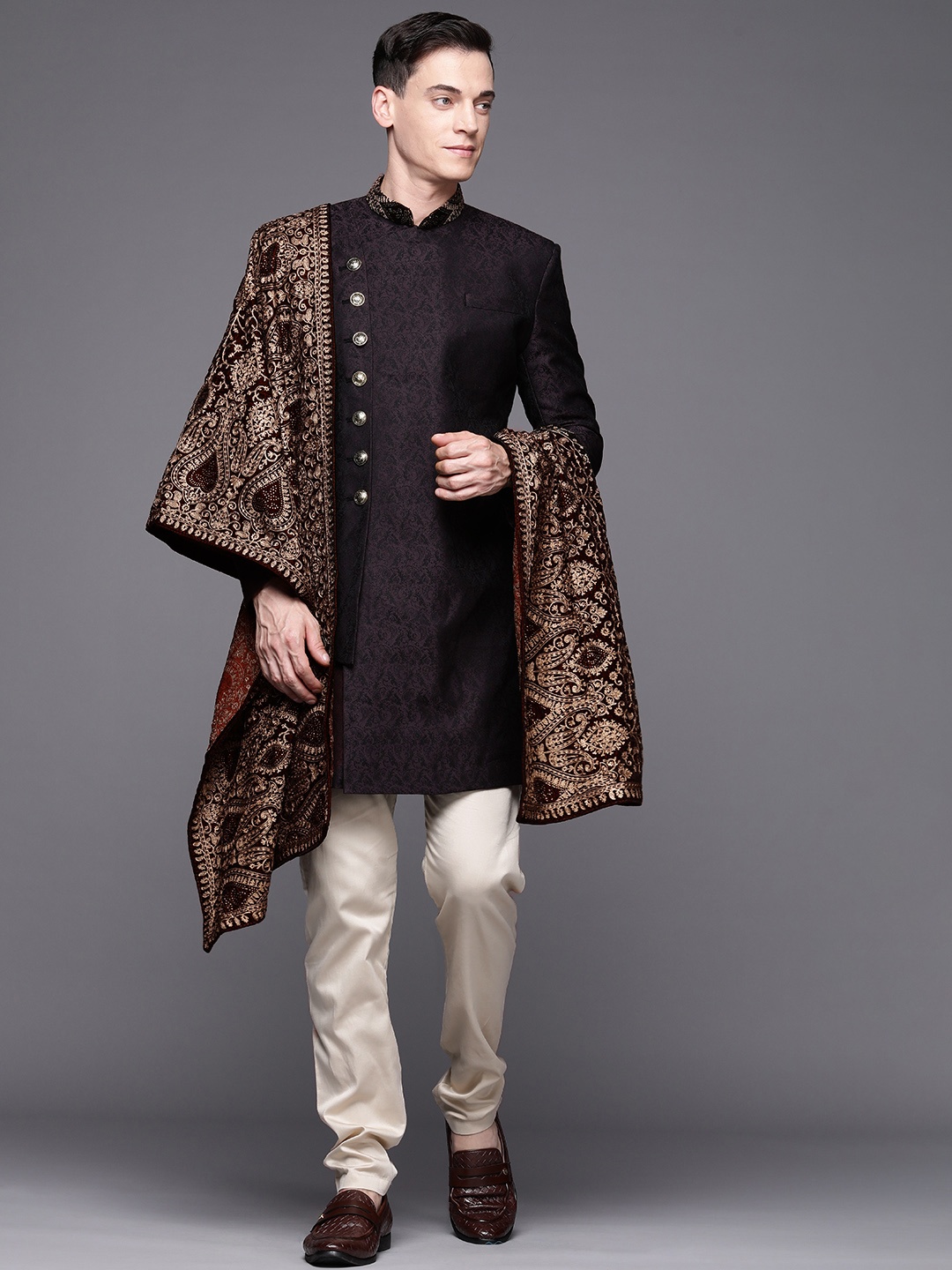 

Manyavar Men Purple & Off White Self Design Sherwani Set With Dupatta