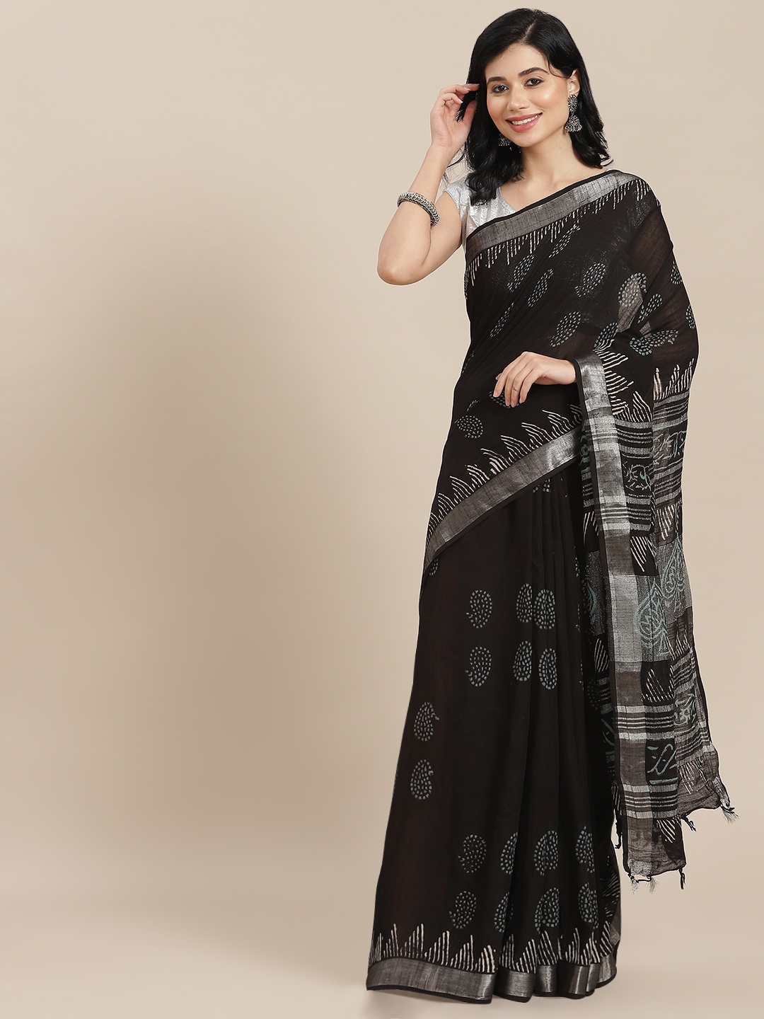 

Yufta Black & White Ethnic Motifs Cotton Linen Saree