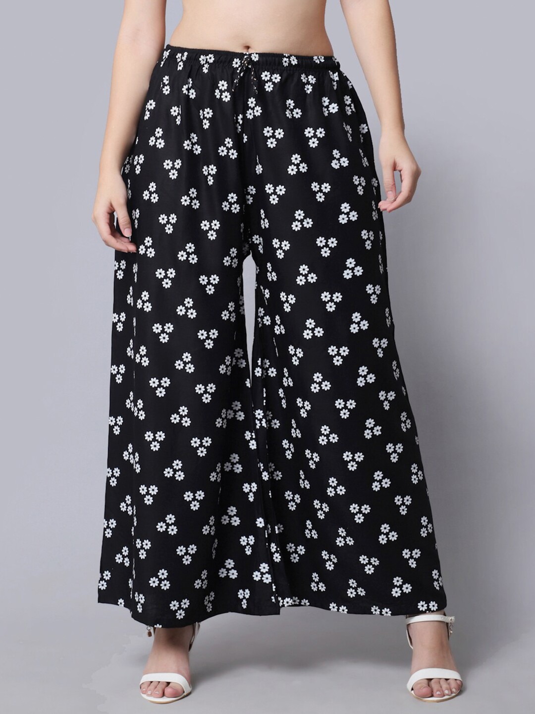 

GRACIT Women Black & White Floral Printed Ethnic Palazzos