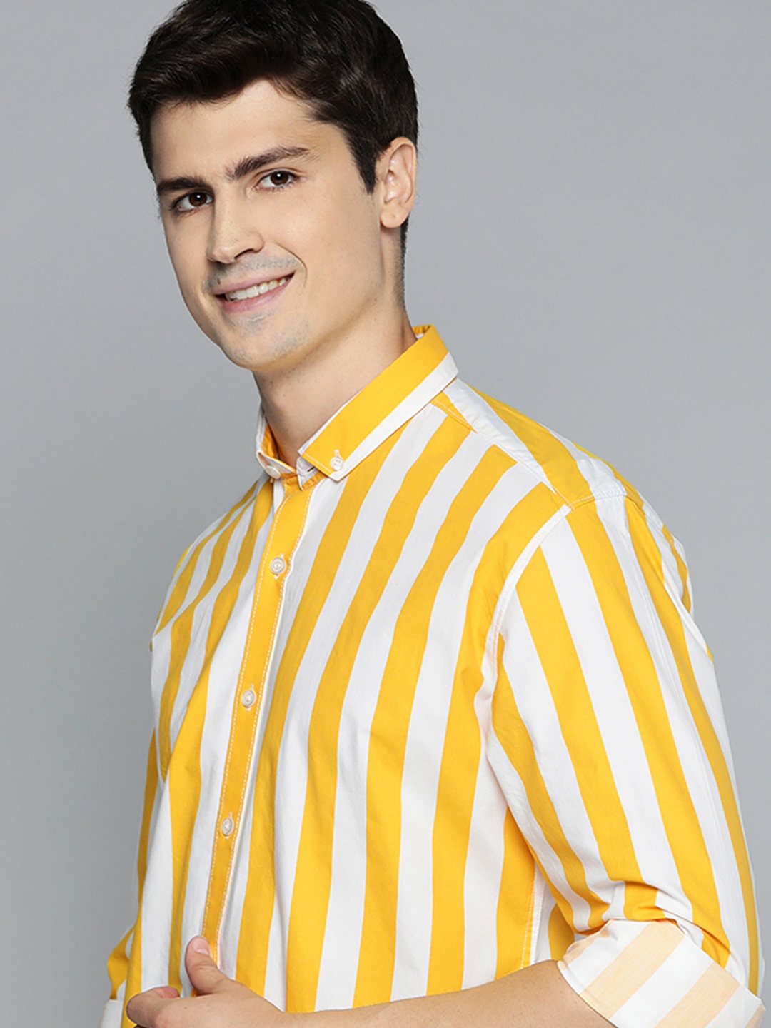 

Mast & Harbour Men White & Yellow Pure Cotton Striped Casual Shirt
