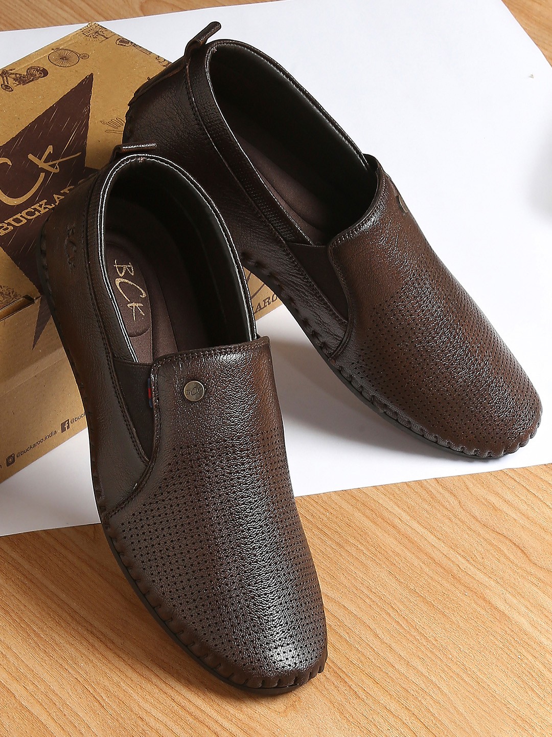 

Buckaroo Men Brown Genuine Leather Slip-On Sneakers