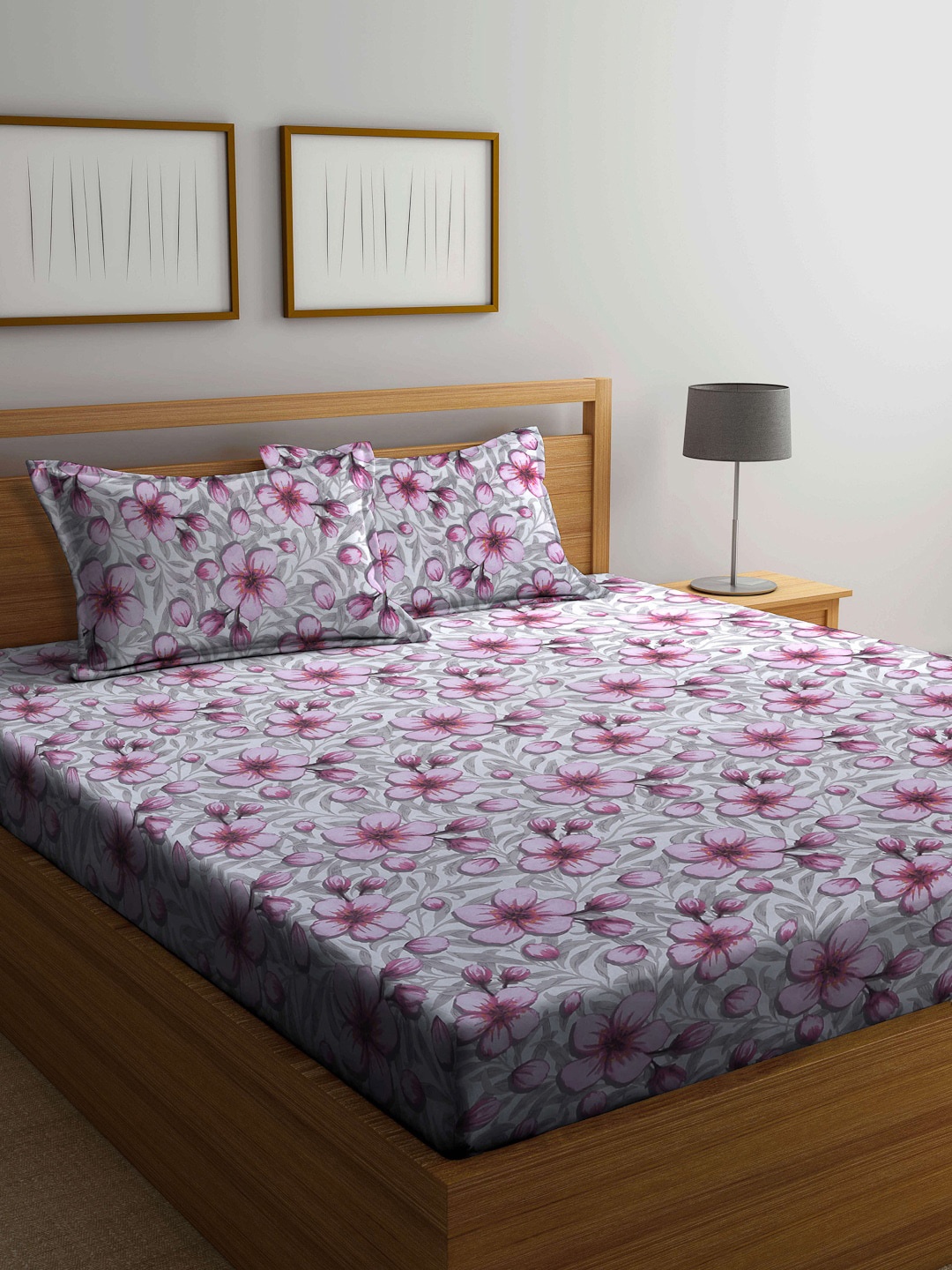 

BOMBAY DYEING Pink & Purple 104 TC Queen Bedsheet with 2 Pillow Covers