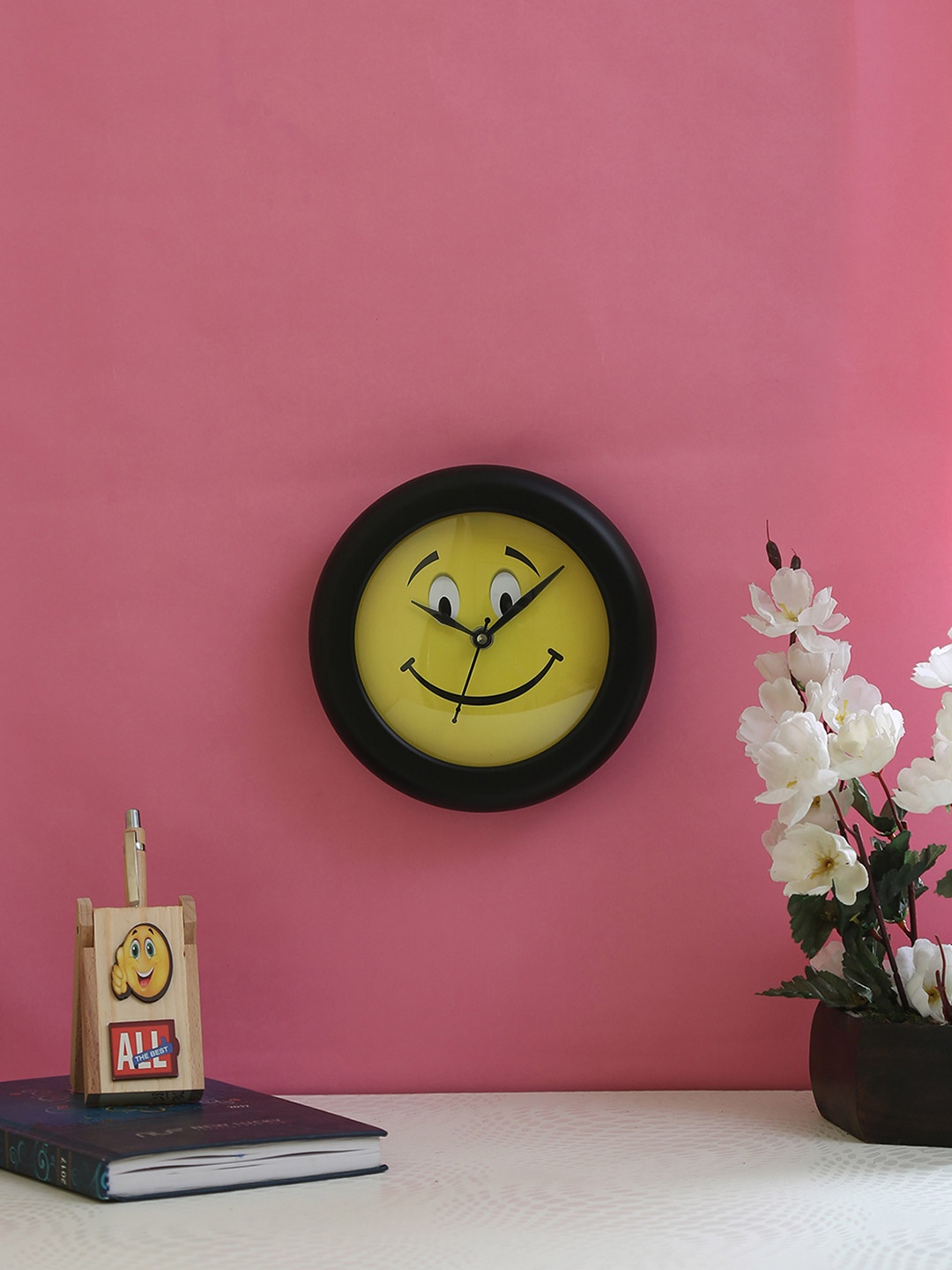 

Safal Yellow & Black Solid Dial Round Analogue Wall Clock