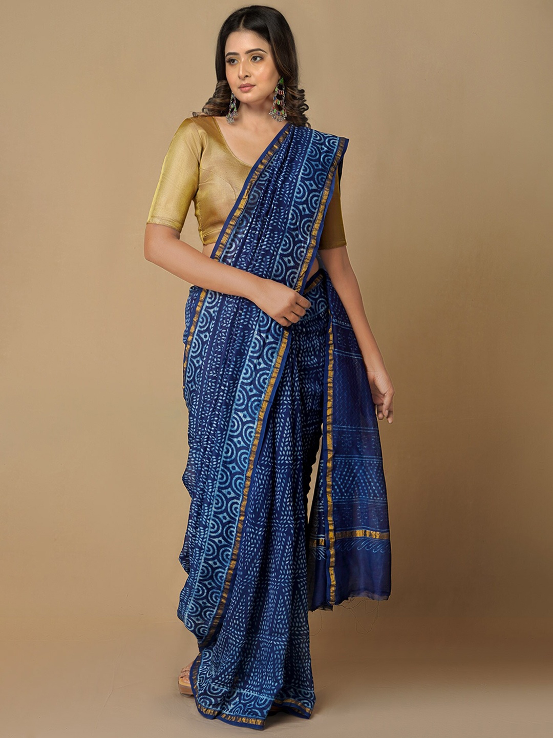 

Unnati Silks Navy Blue & White Ethnic Motifs Zari Pure Cotton Chanderi Saree