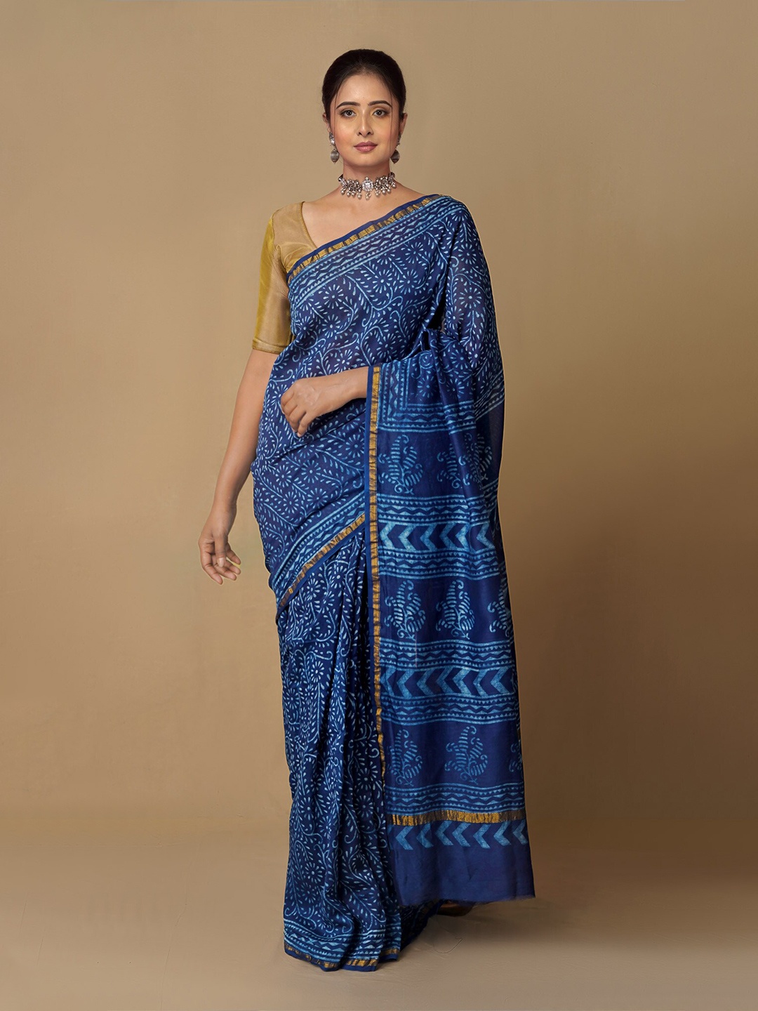 

Unnati Silks Navy Blue & White Ethnic Motifs Pure Cotton Chanderi Saree