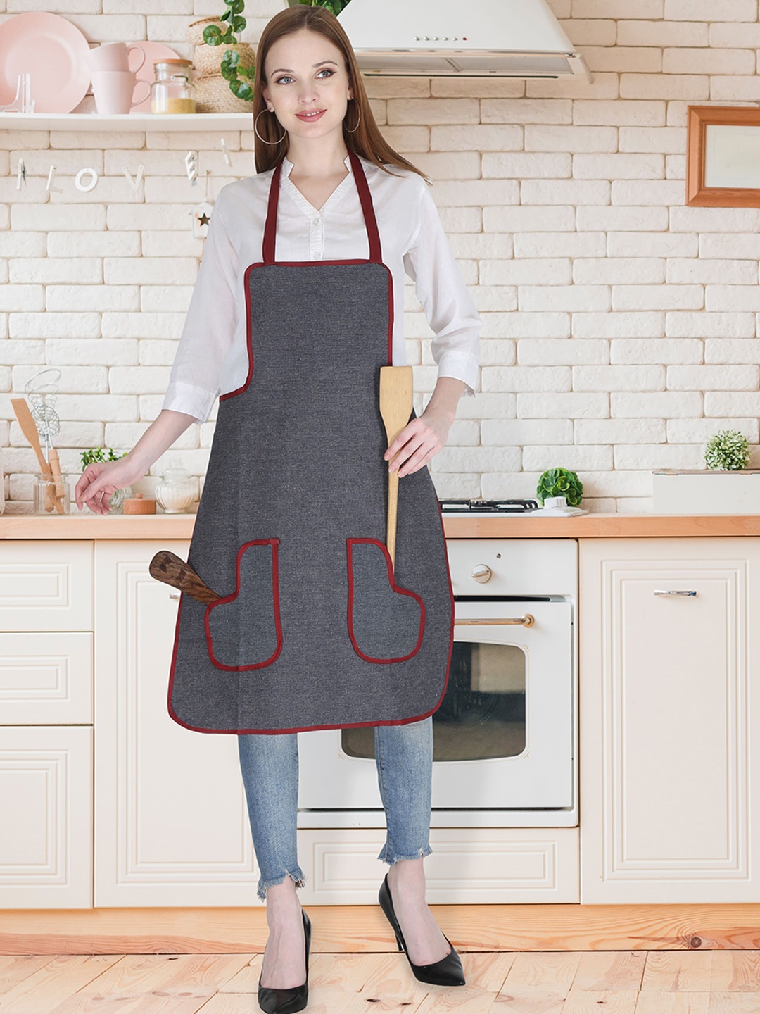 

Clasiko Grey & Red Solid Cotton Aprons With Centre Front Pocket