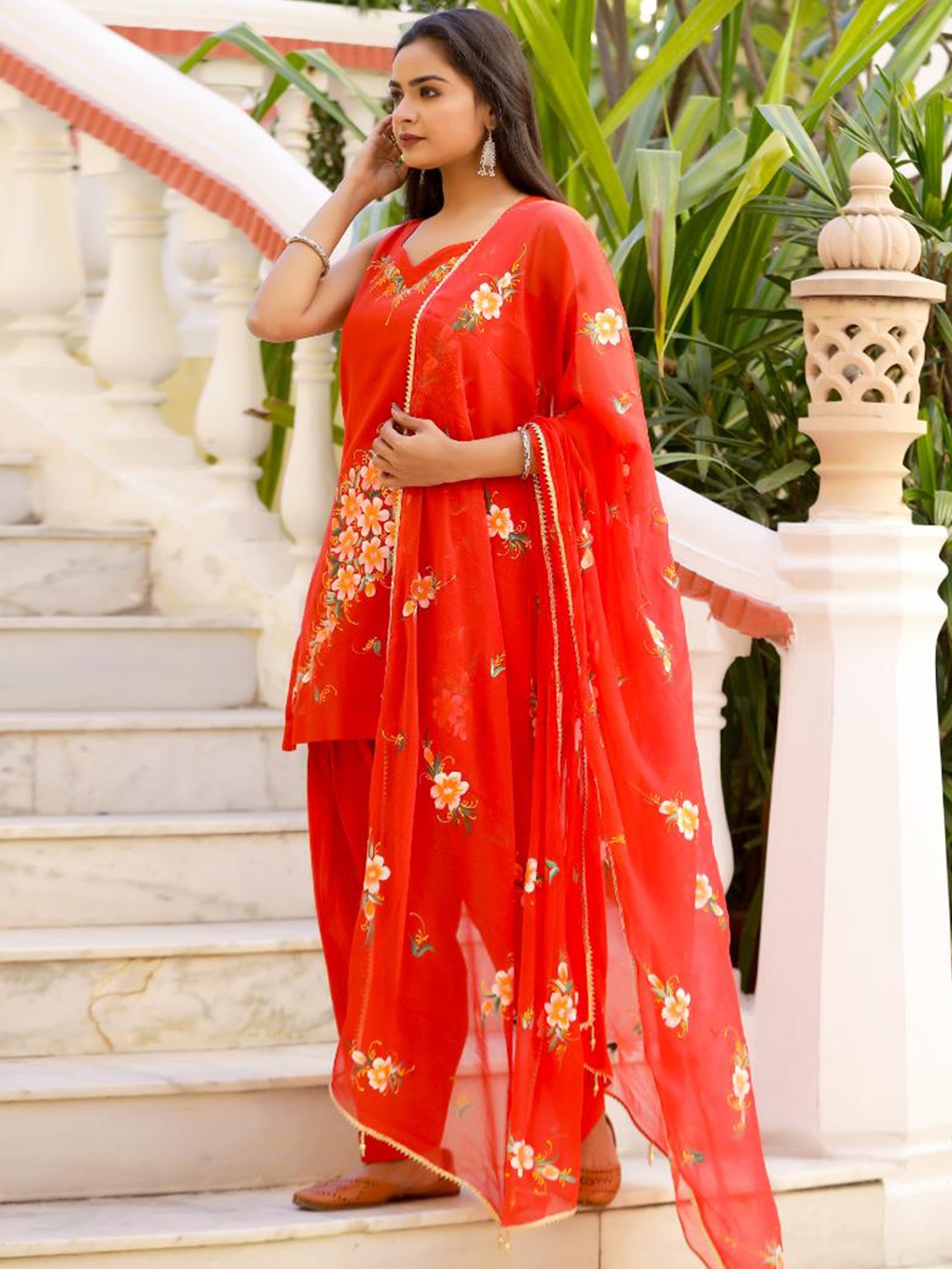 

Baisacrafts Women Red Hand Painted Pure Cotton Kurti with Salwar & Dupatta