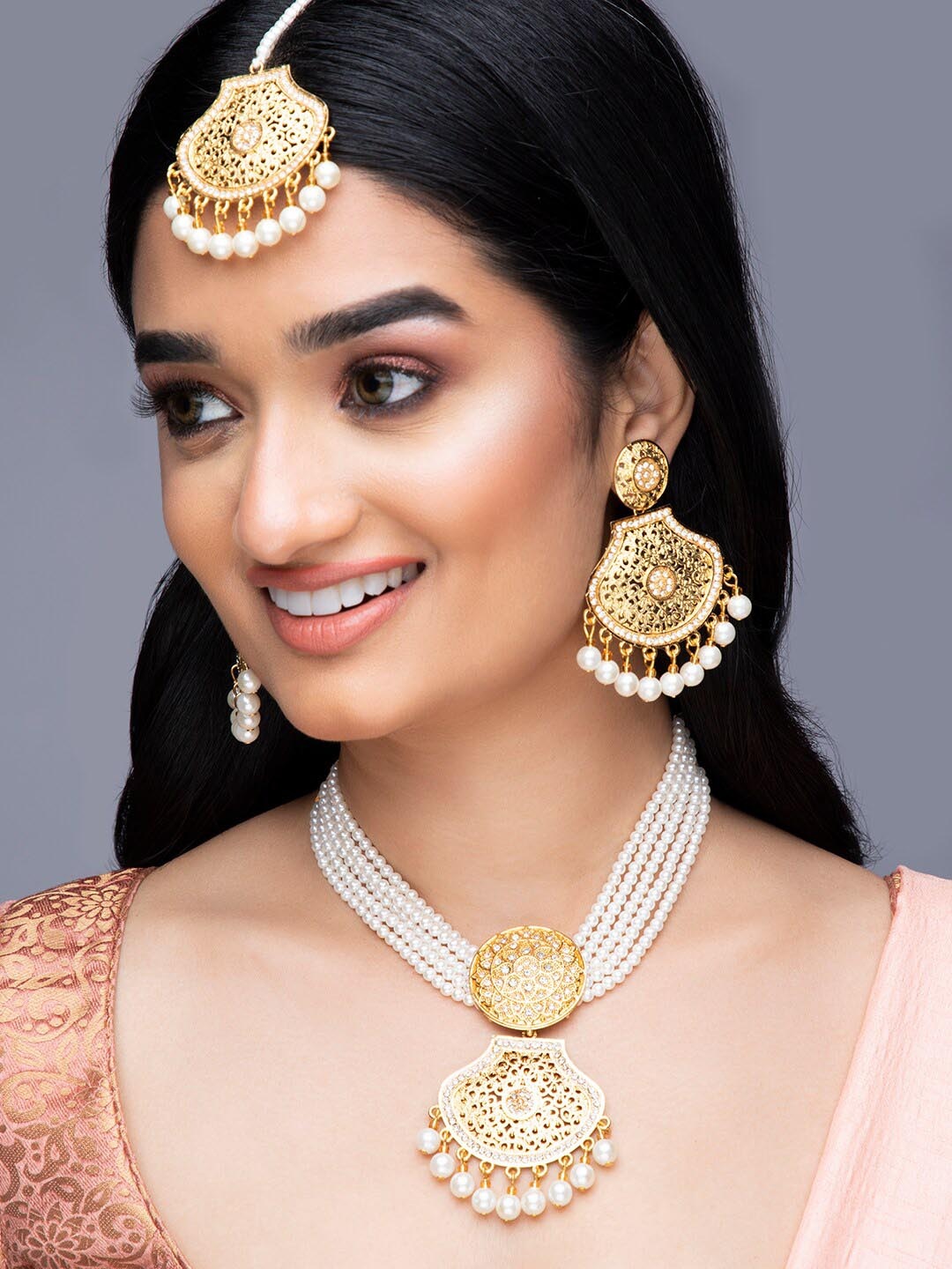 

Rubans 24K Gold-Plated White Kundan-Studded & Beaded Jewellery Set