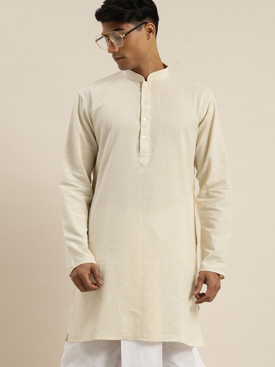 

VASTRAMAY Men Cream-Coloured Thread Work Mandarin Collar Kurta