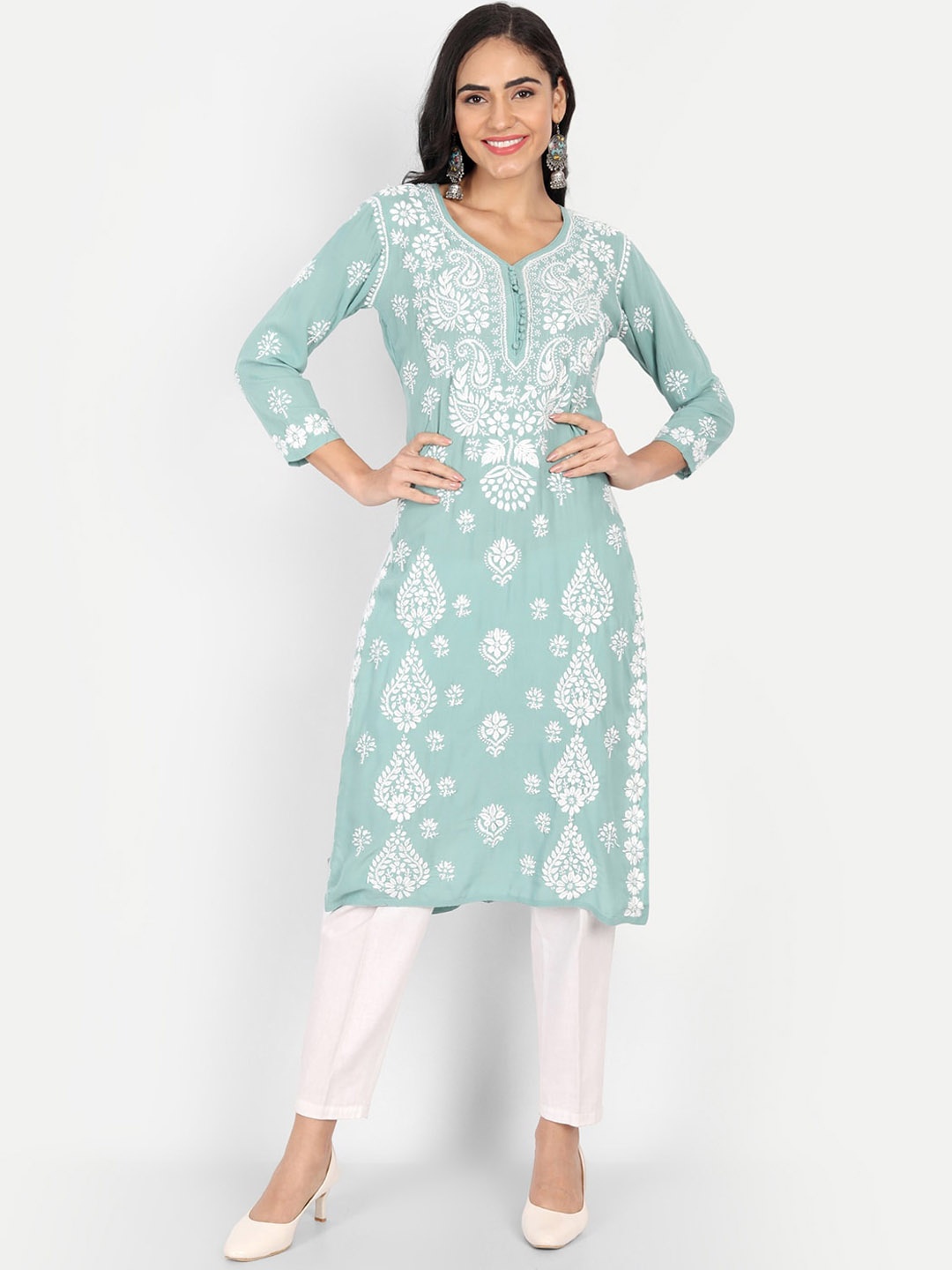 

Indiankala4u Women Green & White Ethnic Motifs Chikankari Embroidered Kurta