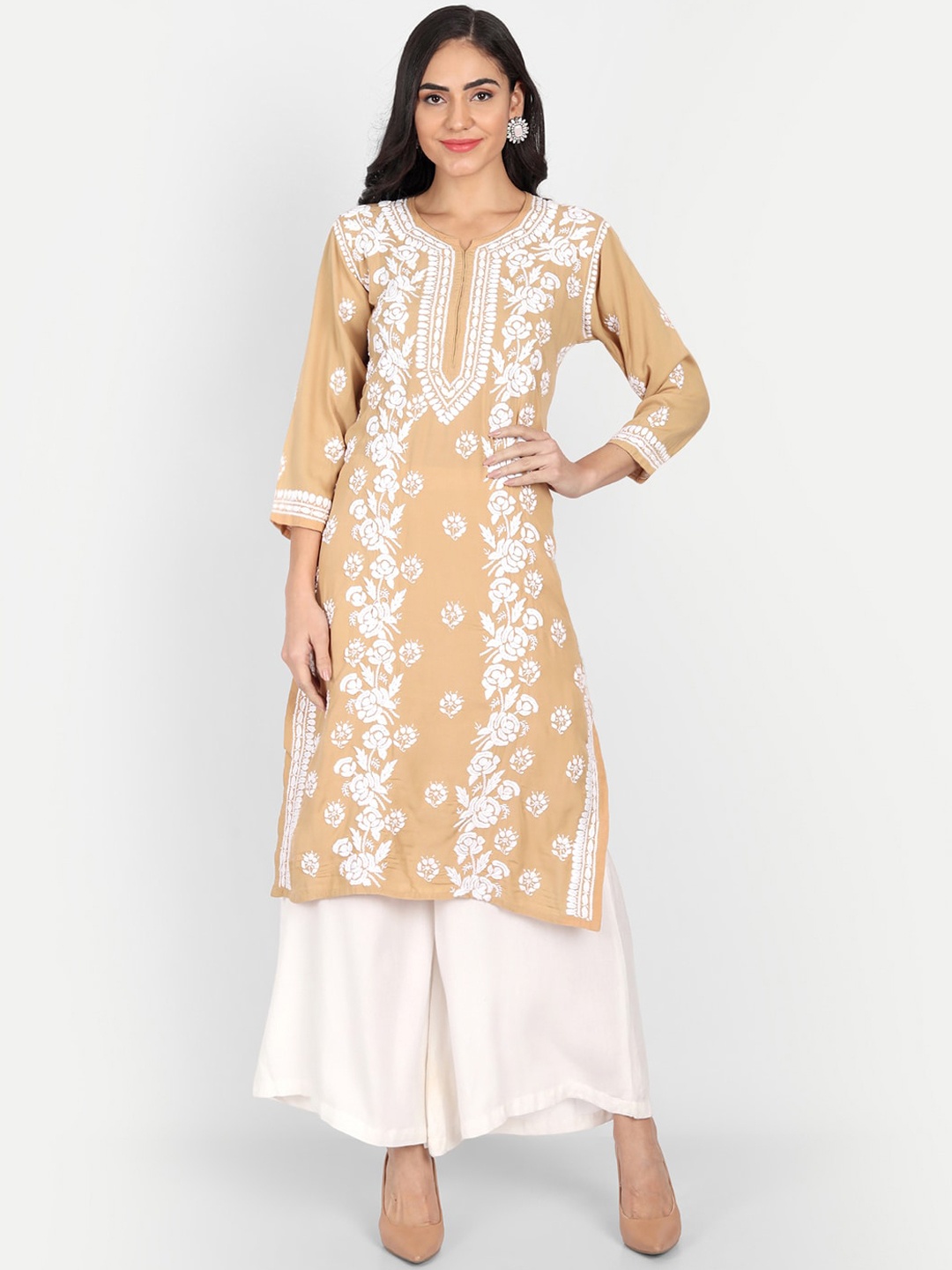 

Indiankala4u Women Camel Brown & White Ethnic Motifs Chikankari Embroidered Kurta