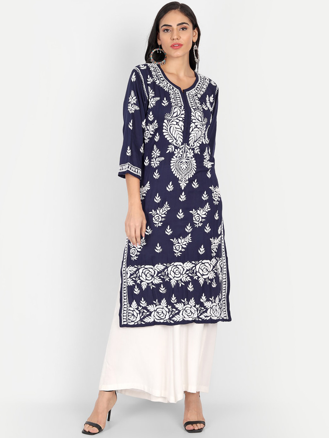 

Indiankala4u Women Navy Blue & White Ethnic Motifs Embroidered Chikankari Kurta