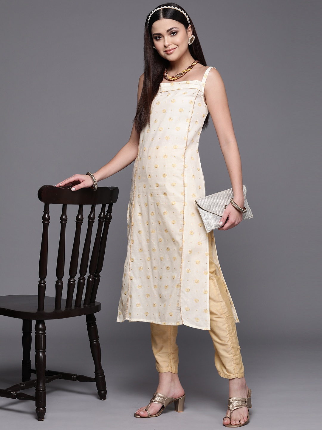

Ahalyaa Women Off White Ethnic Printed Pure Cotton Kurta