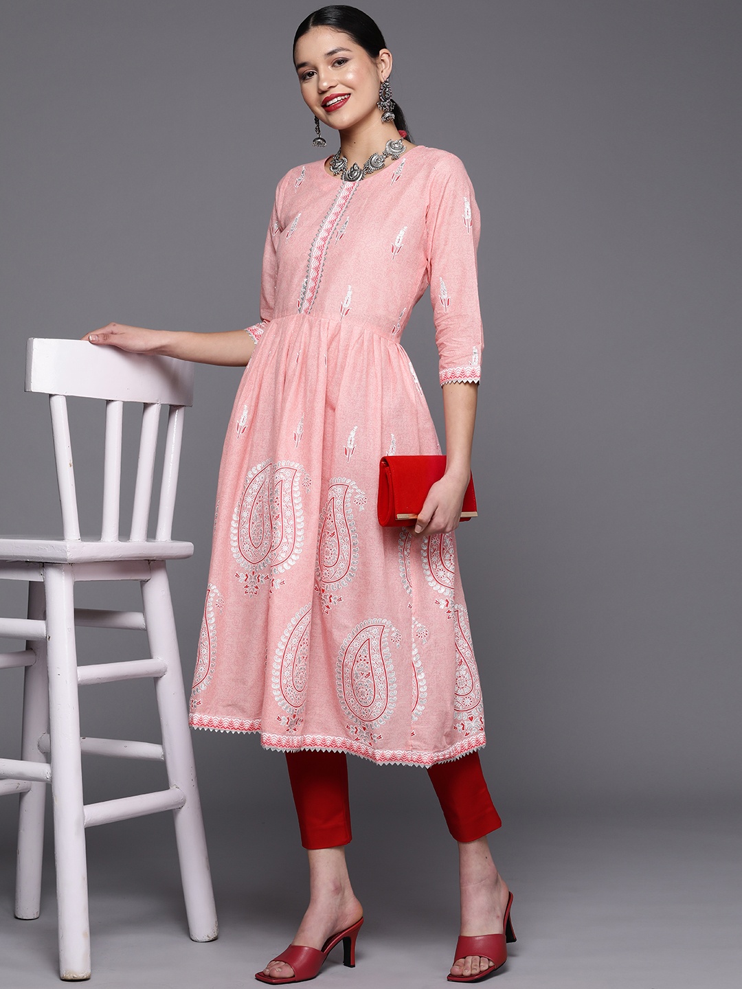 

Ahalyaa Women Pink Floral Printed Pure Cotton Anarkali Kurta