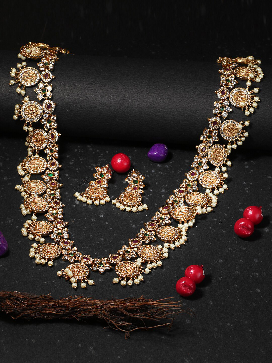 

Adwitiya Collection Red & Gold-Toned & Plated Stone-Studded Temple Jewellery Set