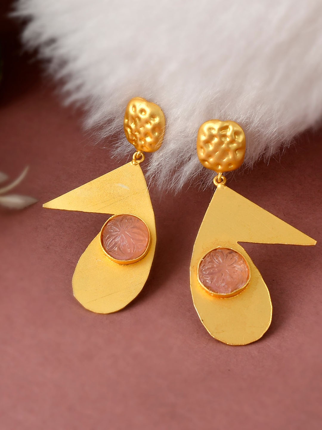 

DASTOOR Gold-Toned Contemporary Drop Earrings