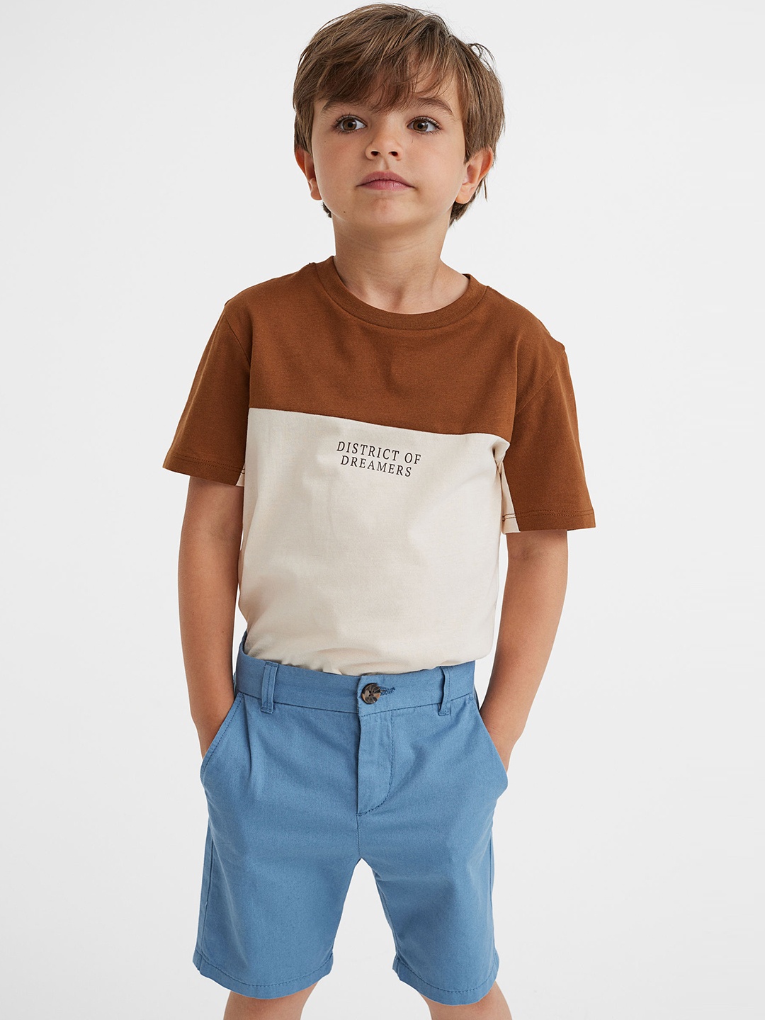 

H&M Boys Blue Solid Pure Cotton Chino Shorts
