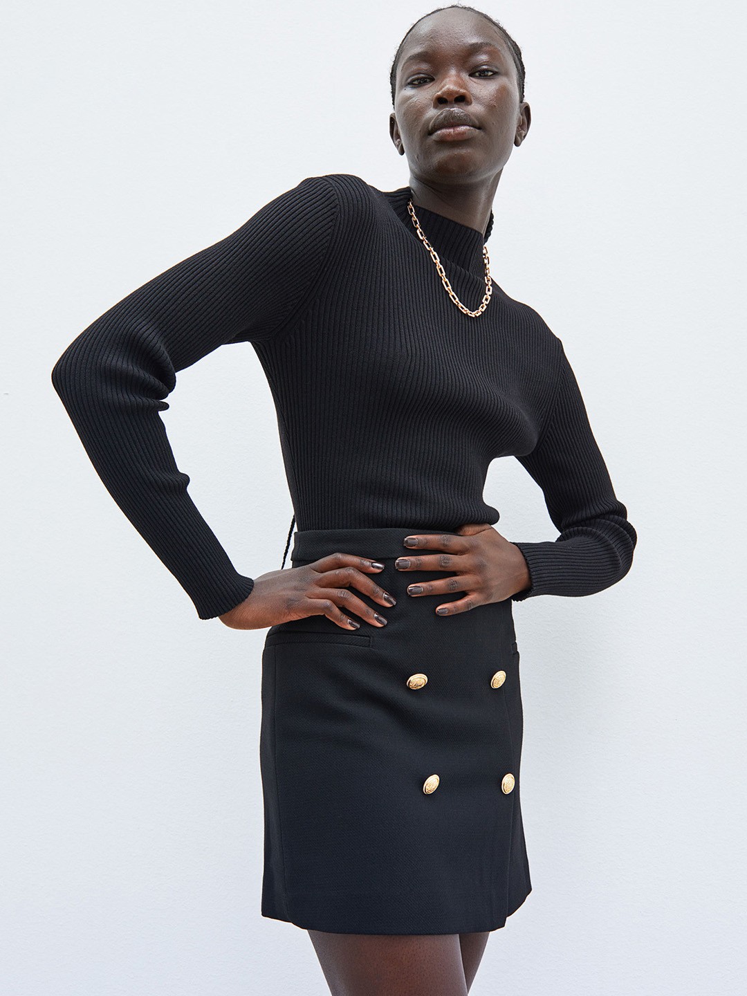 

H&M Women Black Short Skirt