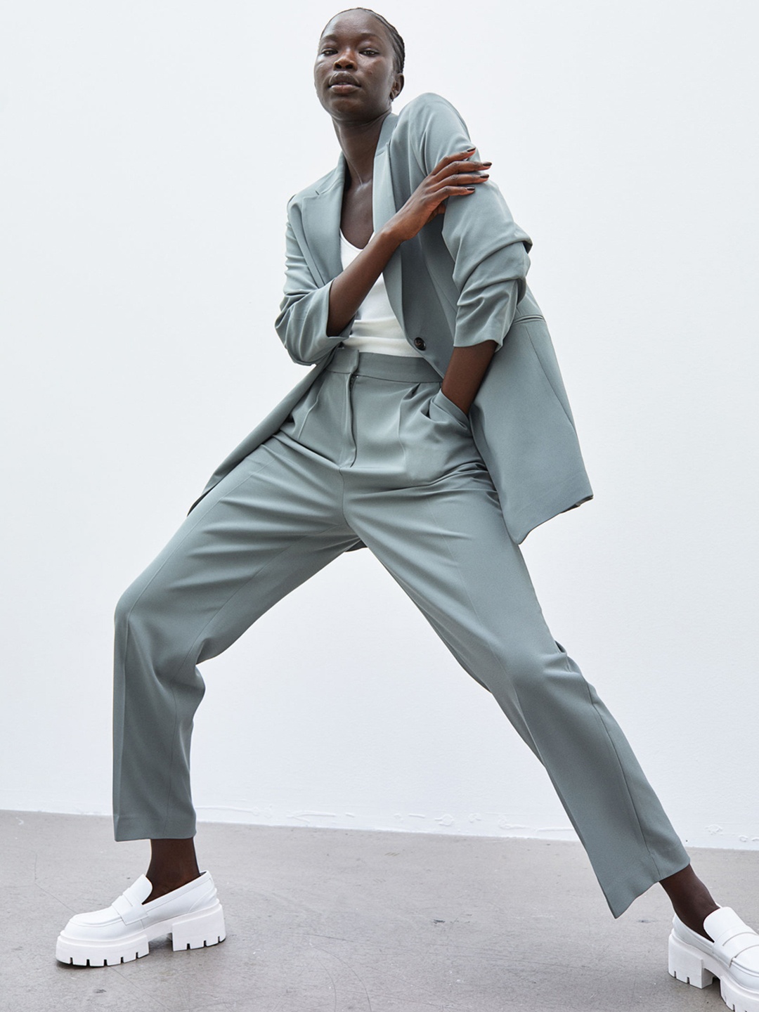 

H&M Women Grey Solid Tailored Trousers