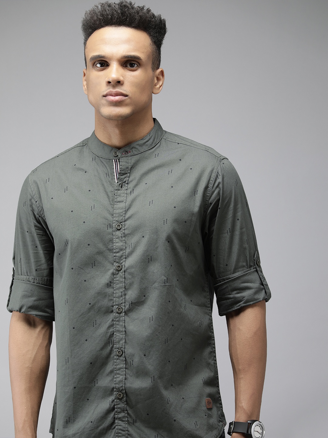 

Roadster Men Olive Green Standard Printed Pure Cotton Casual Shirt