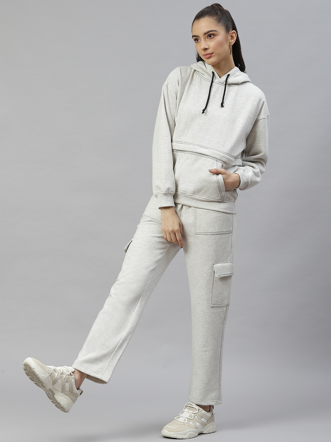 

Laabha Women Grey Melange Solid Tracksuit