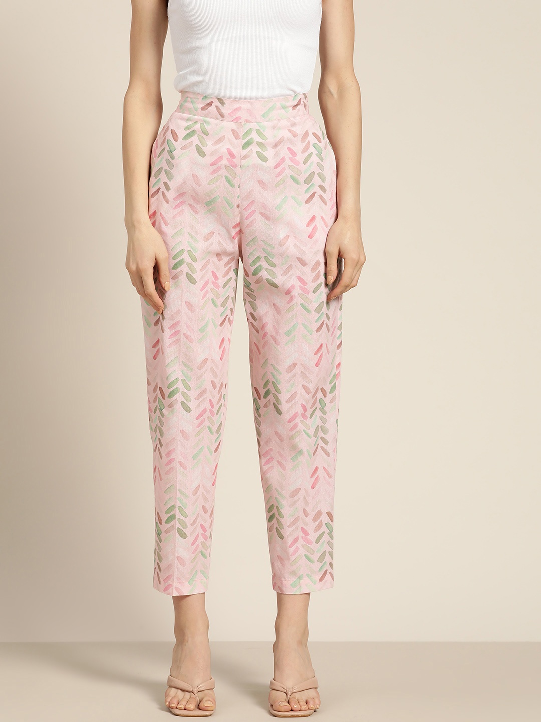 

Shae by SASSAFRAS Women Pink Floral Printed Trousers