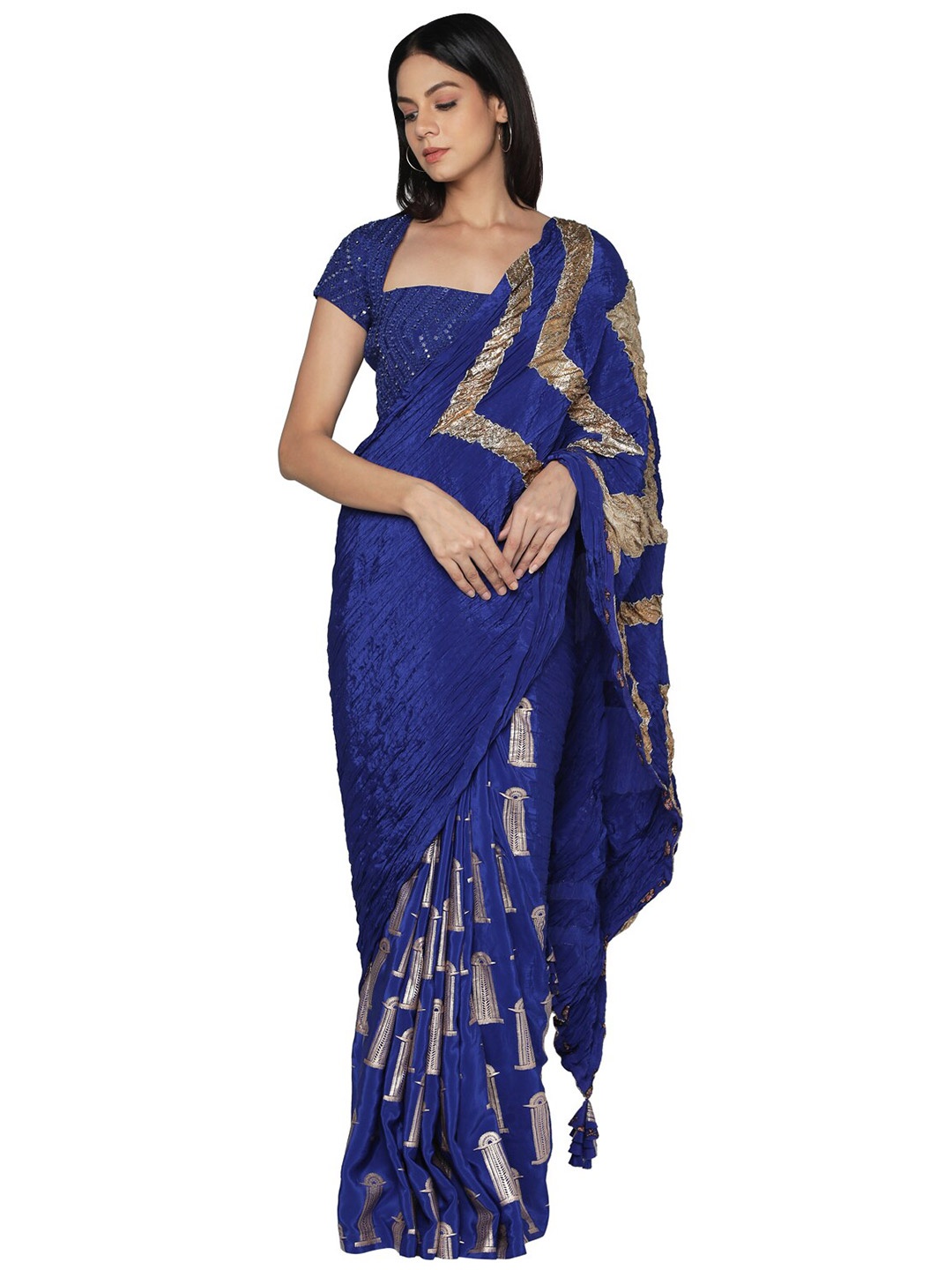 

Masaba Blue & Gold-Toned Pure Crepe Saree
