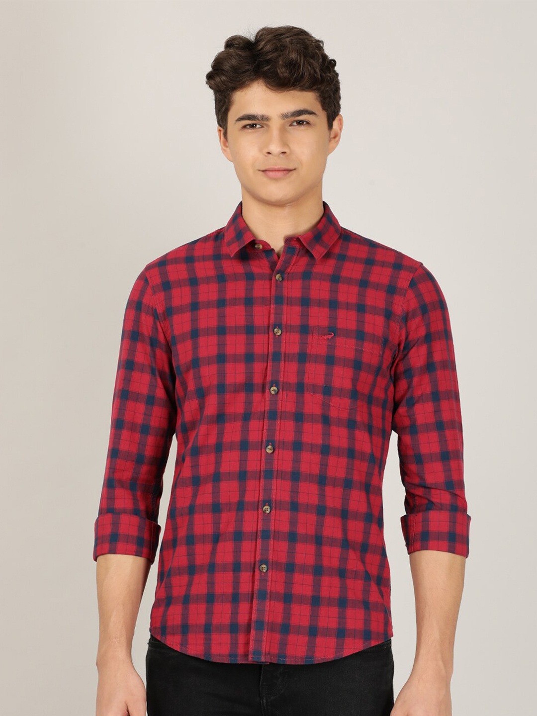 

Crocodile Men Red Classic Slim Fit Checked Casual Shirt