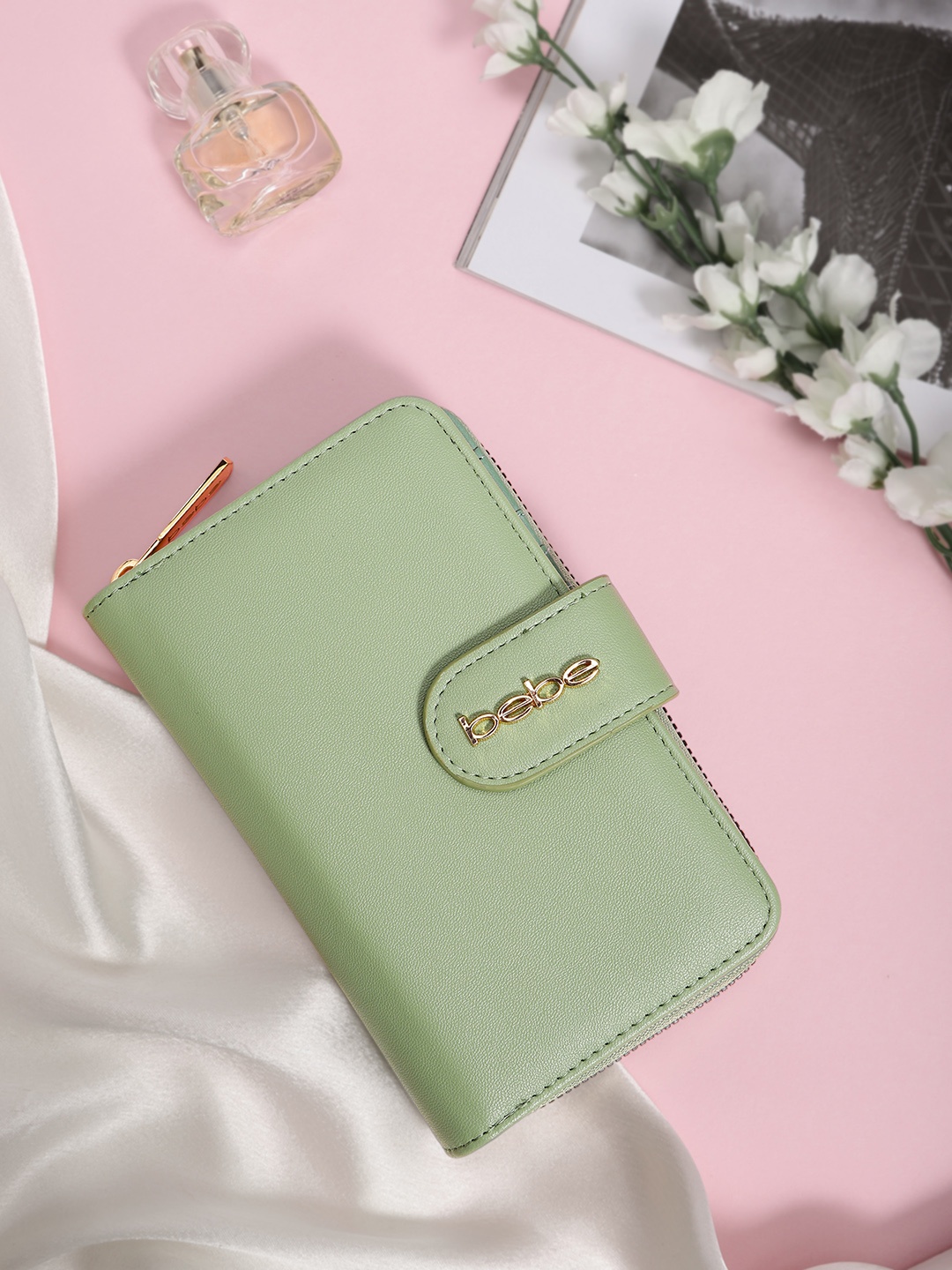 

bebe Women Solid Zip Around Wallet, Green