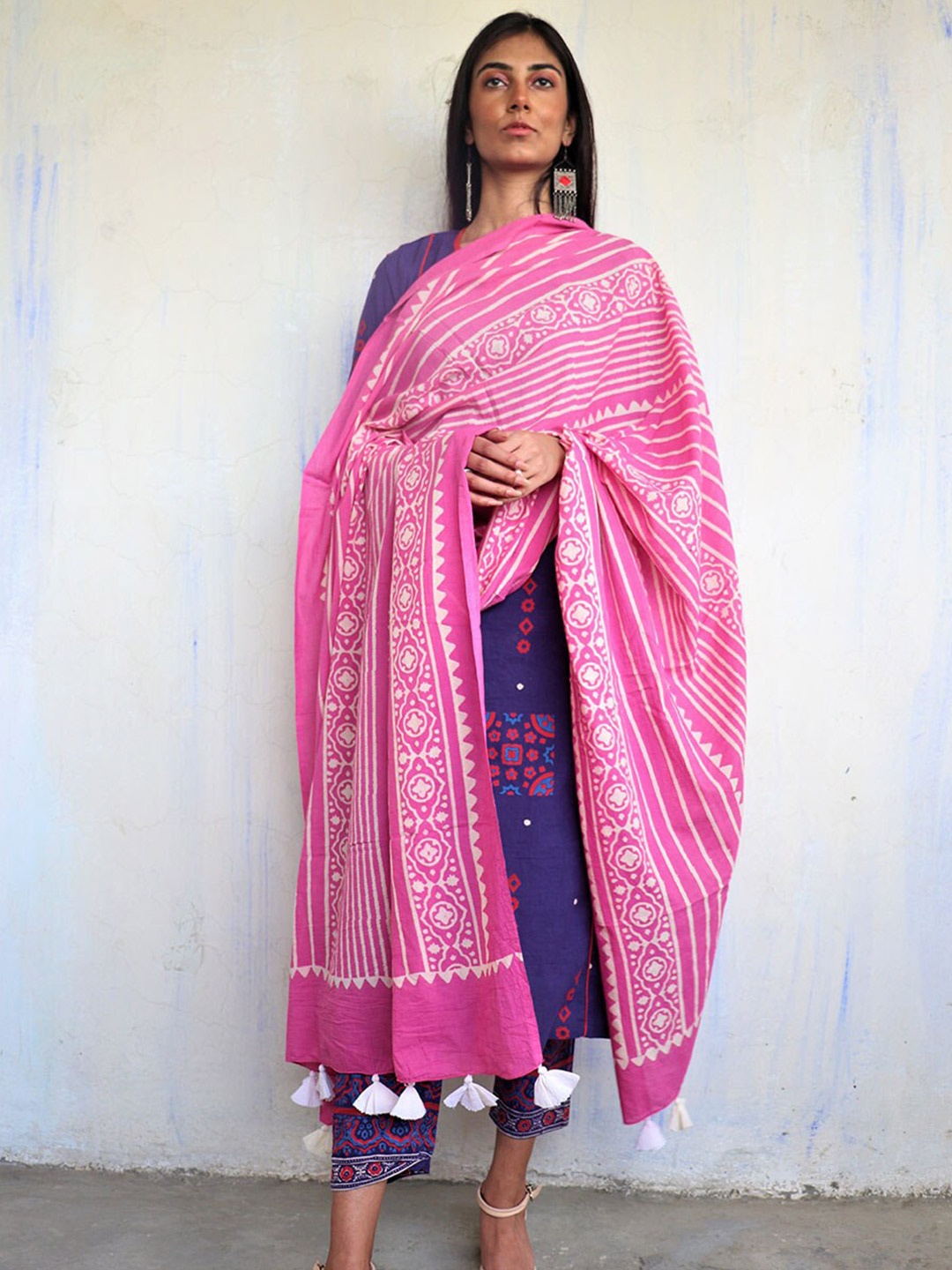 

Chidiyaa Pink & White Printed Pure Cotton Dupatta