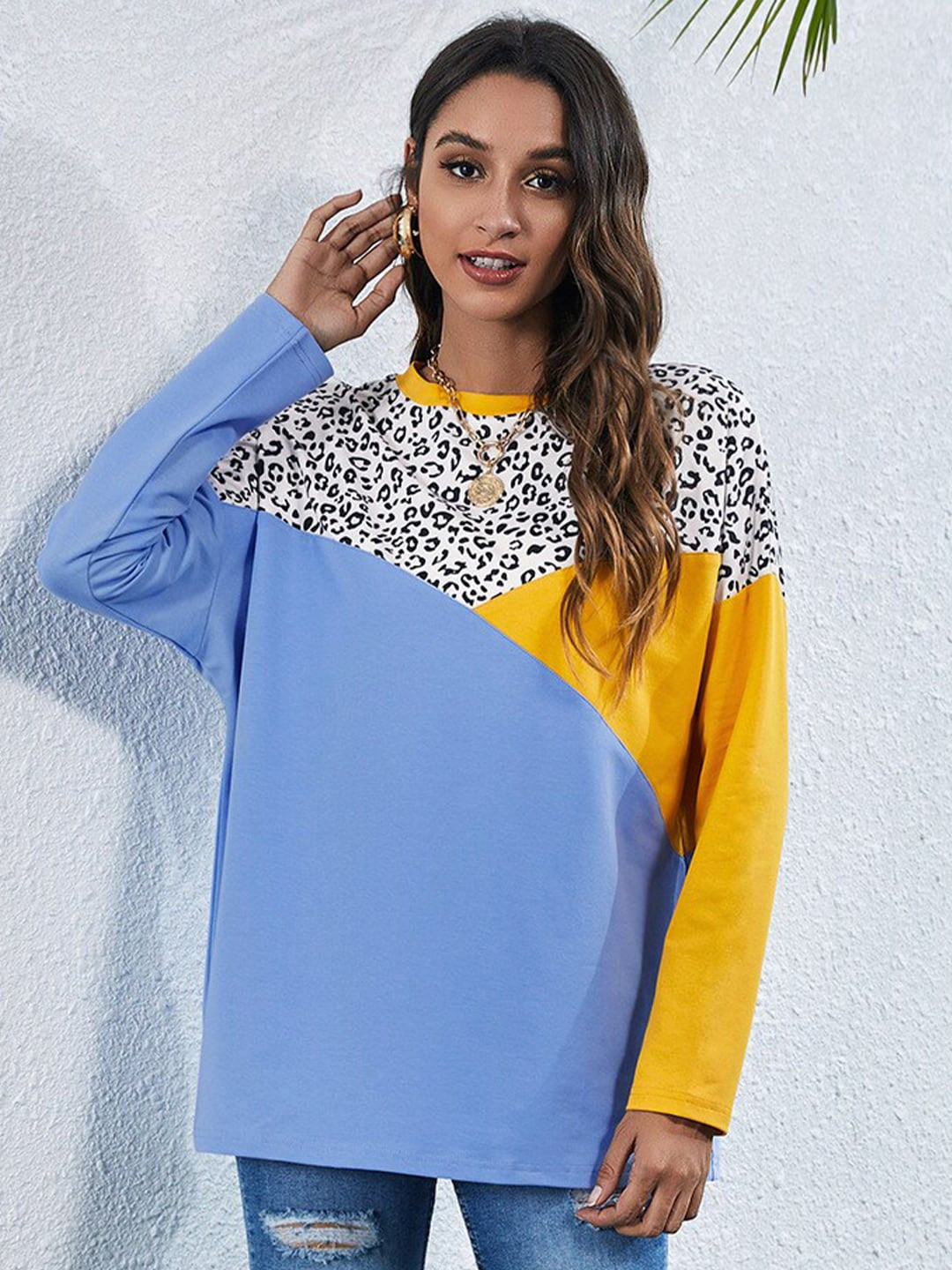 

StyleCast Women Blue Colourblocked Long Sleeves Sweatshirt