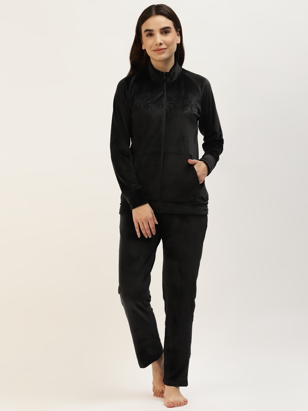 

MADAME M SECRET Women Black Solid Velvet Finish Night suit