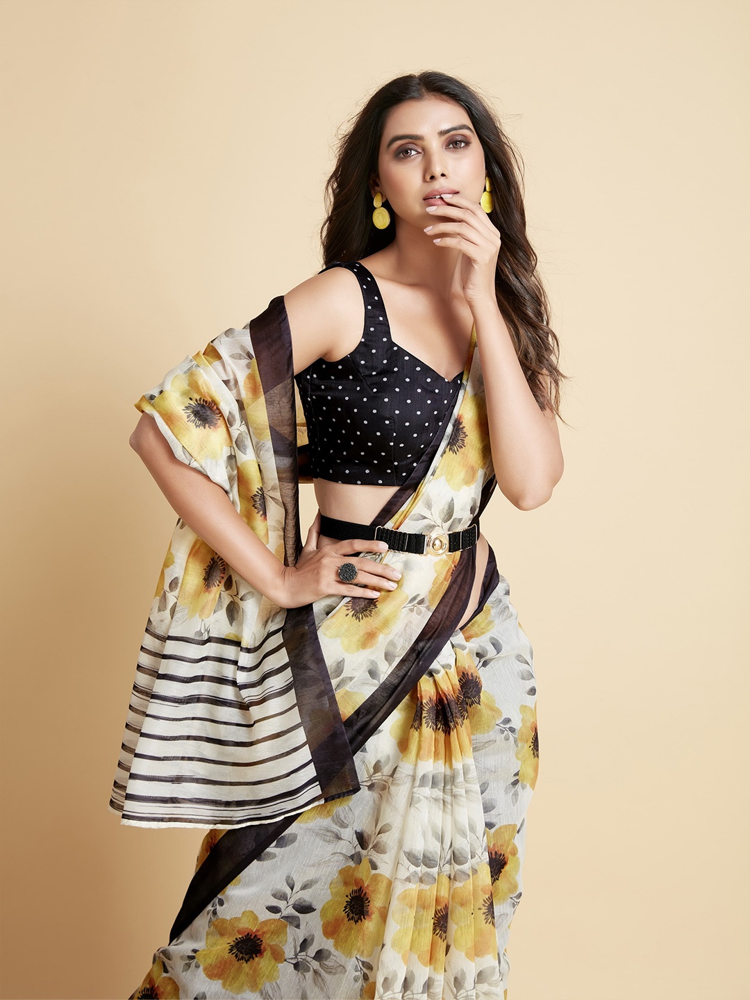 

Sangria Women Cream-Coloured & Mustard Floral Saree