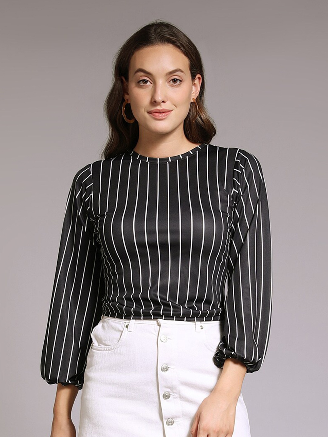 

PEACH & PANDA Black Print Styled Back Crop Top