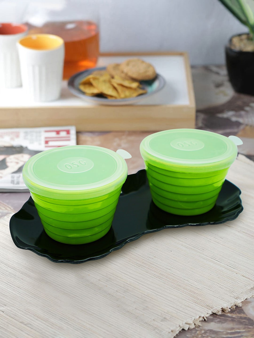 

Gallery99 Green & Black Solid Tray With Jar Set