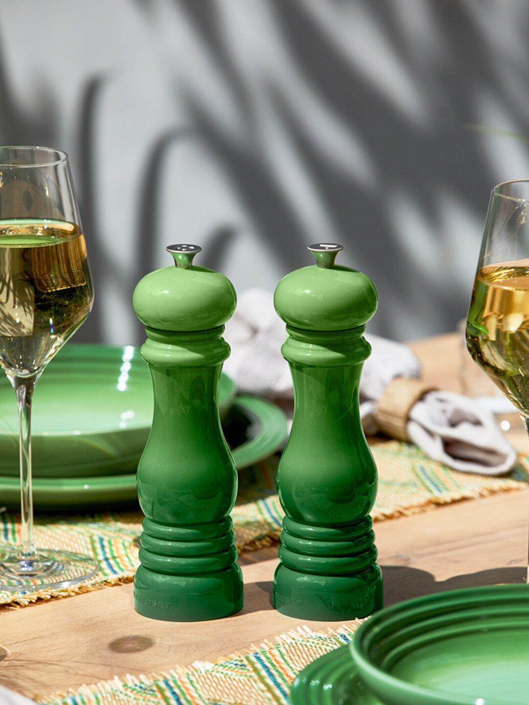

LE CREUSET Green Classiic Bamboo Salt Shaker