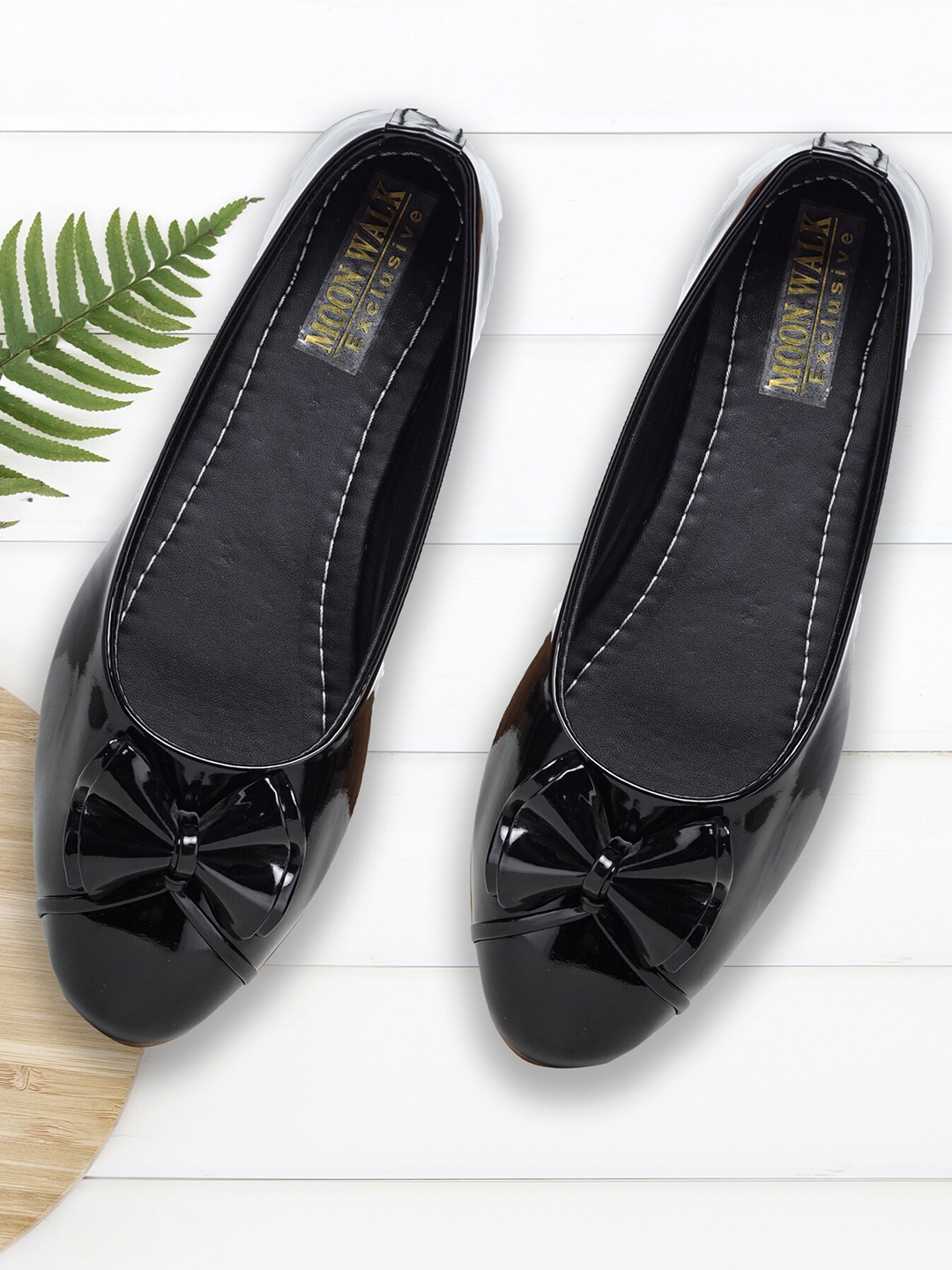 

Moonwalk Women's Black Bows Flats