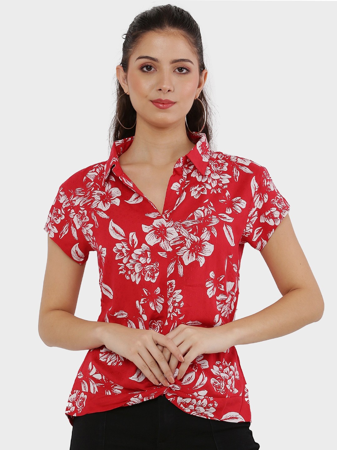

Reshavio Women Red Floral Print Top
