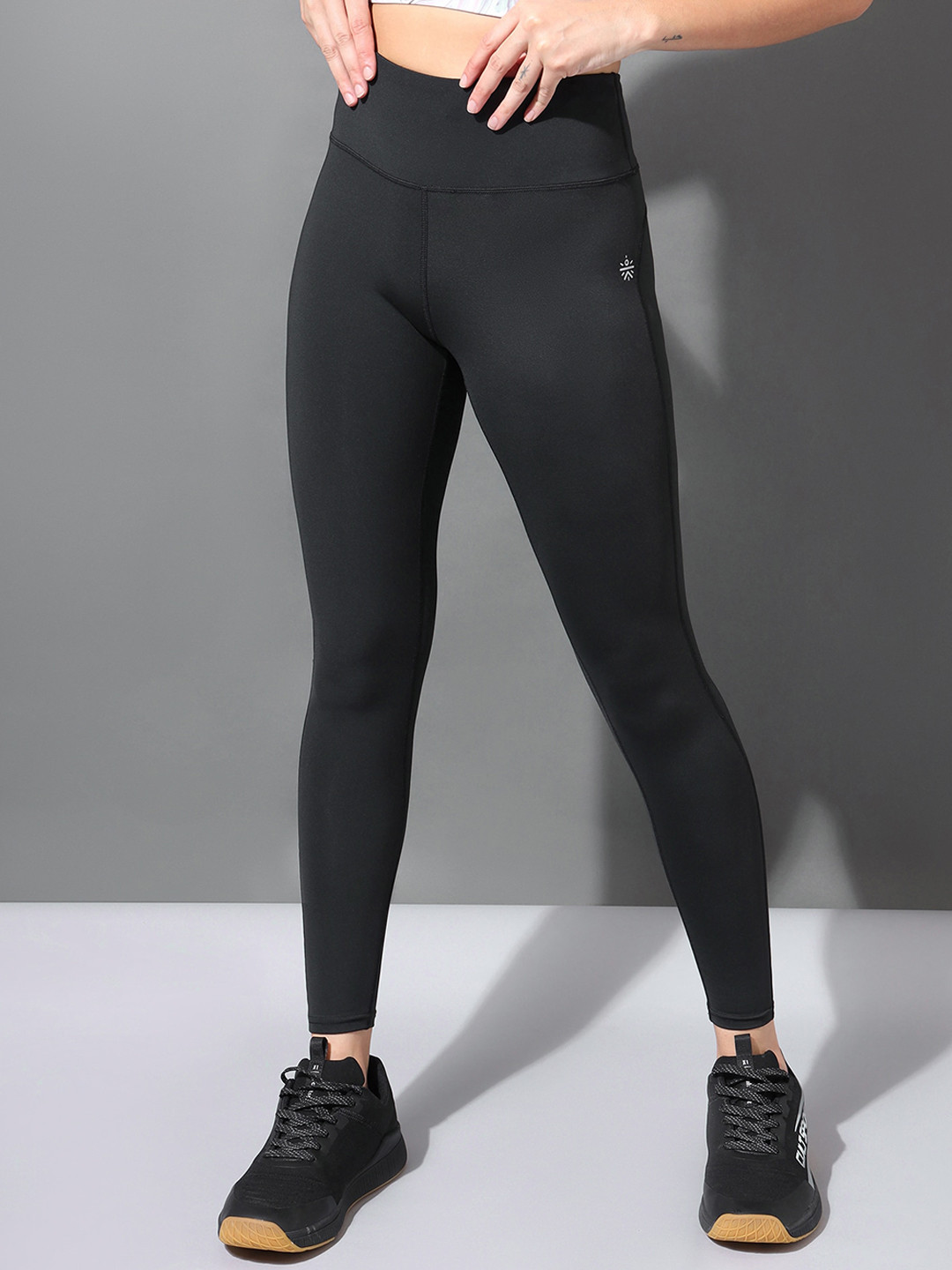 

CULT Women Graphic Print Active Tights, Black