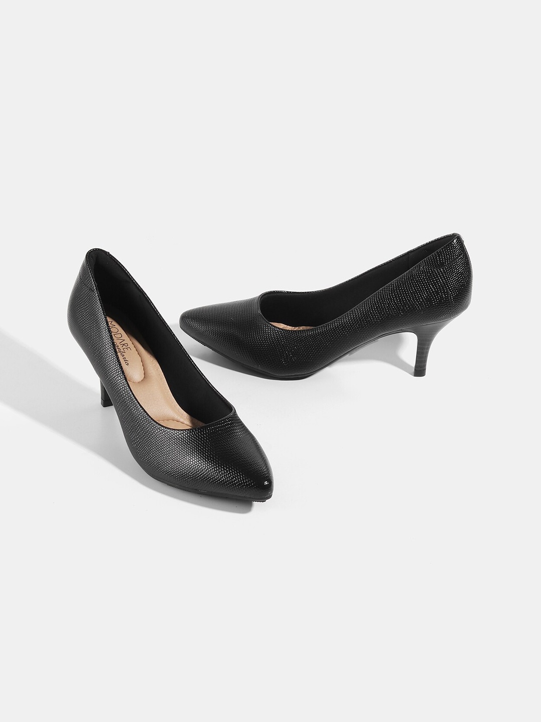 

MODARE Black Textured PU Pumps