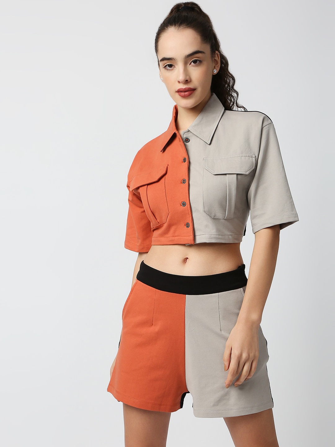 

Blamblack Women Grey & Orange Short Sleeves Colourblocked Co-Ords