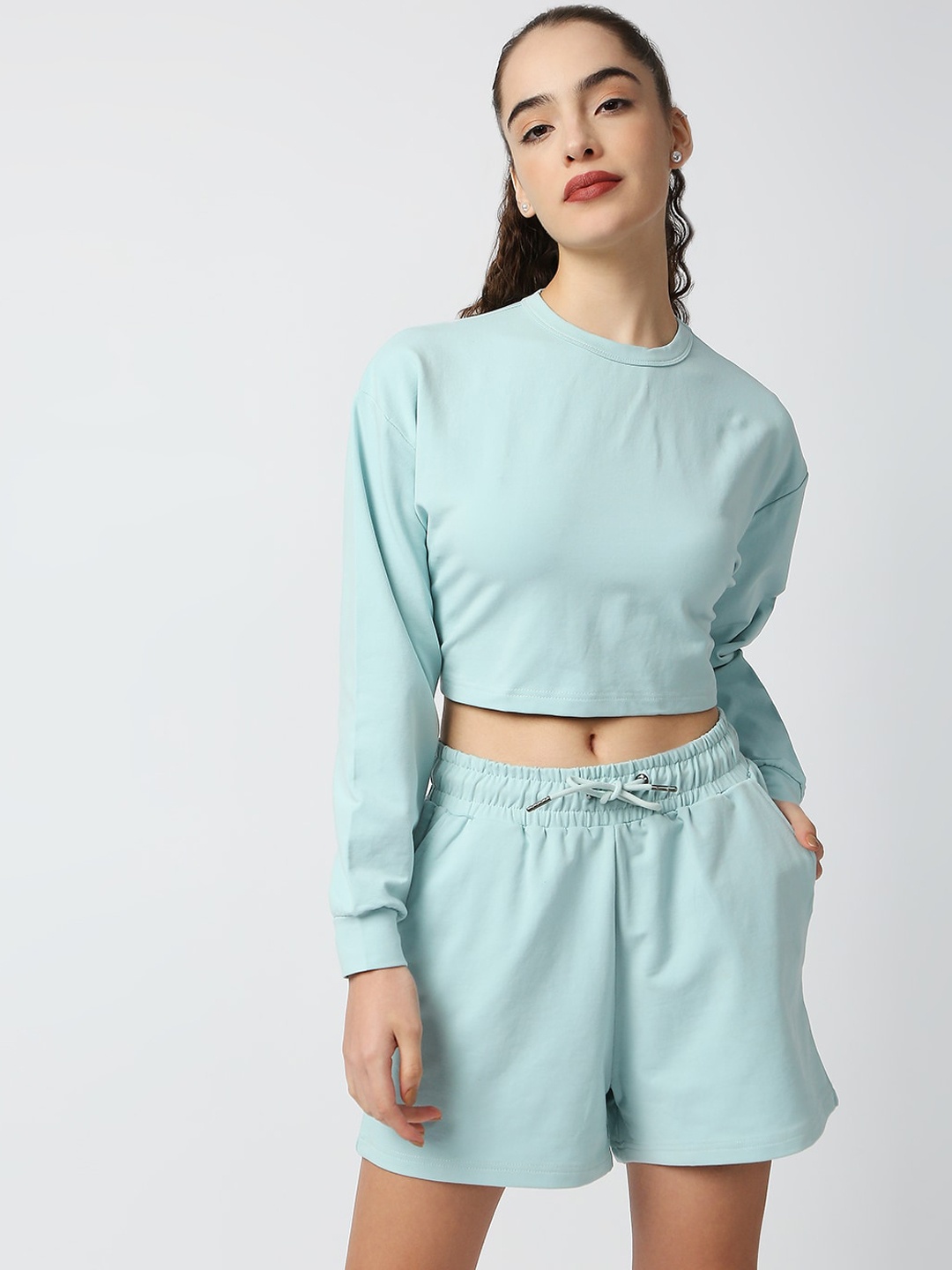 

Blamblack Women Blue Solid Crop Top And Short Co-Ords
