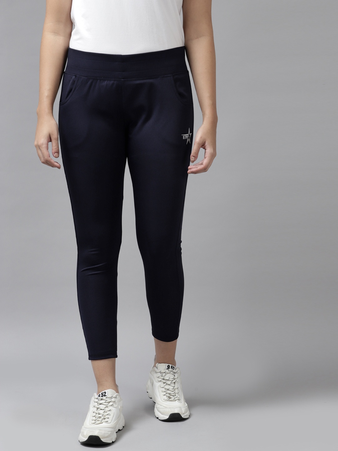 

Aarika Women Navy Blue Solid Cotton Three-Fourth Track Pants