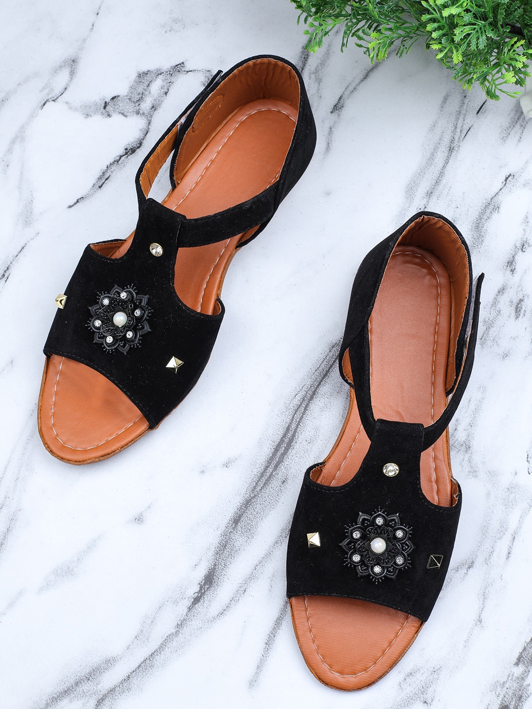 

FABBMATE Women Black Flats