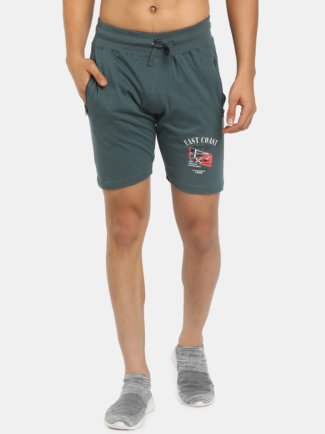 

V-Mart Men Green Printed Cotton Outdoor Shorts