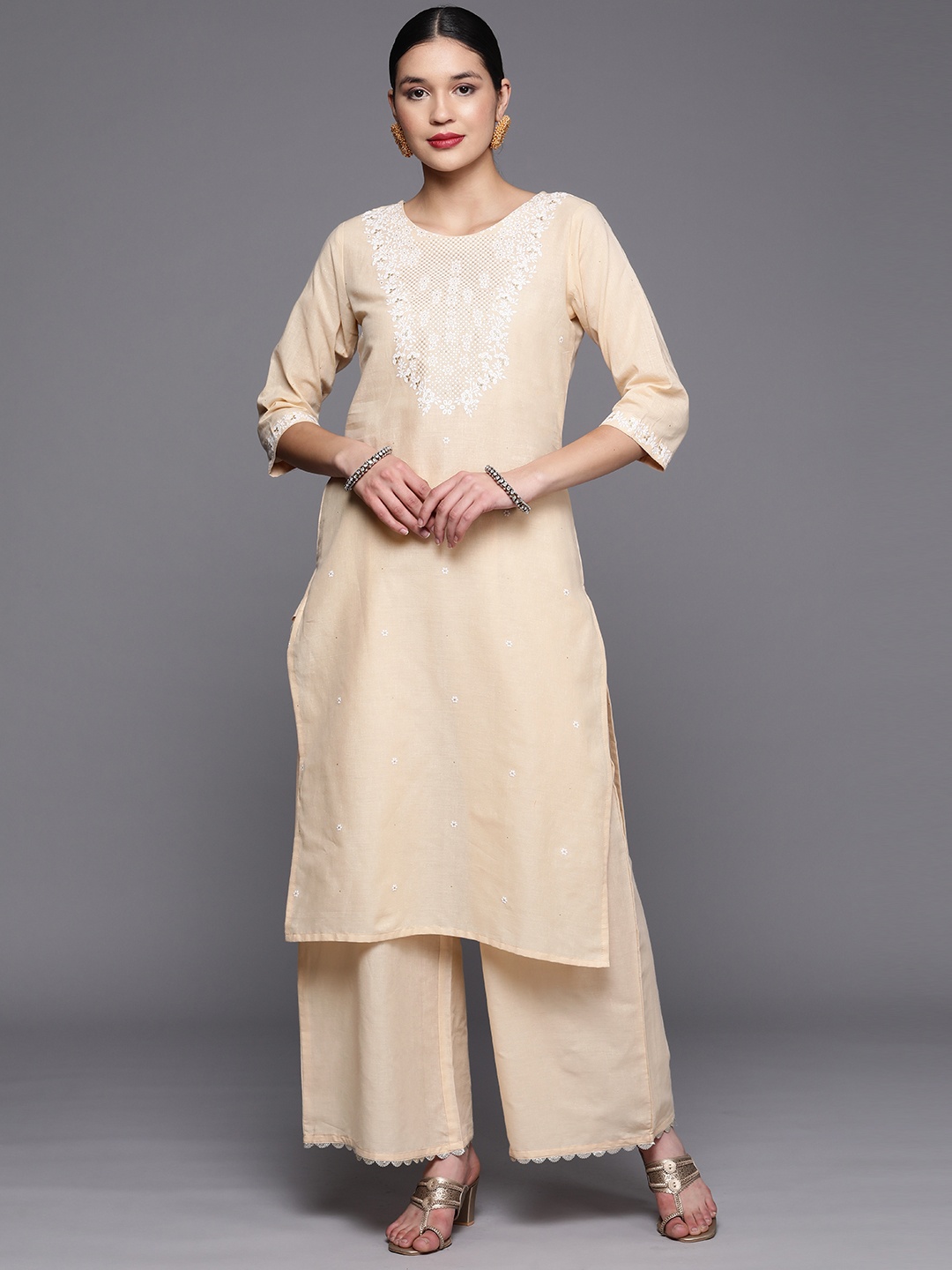 

Ahalyaa Women Brown Floral Pure Cotton Kurta with Palazzos