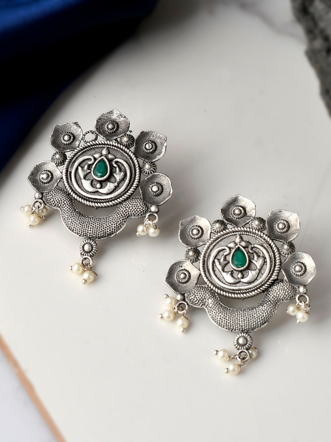 

DASTOOR Silver-Toned Contemporary Drop Earrings